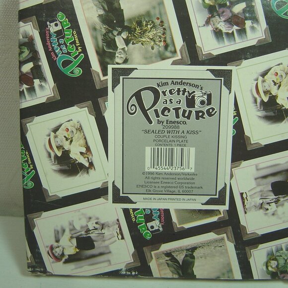 6" Kim Anderson's Pretty as a Picture plate-"Sealed with a Kiss" - Picture 4 of 4